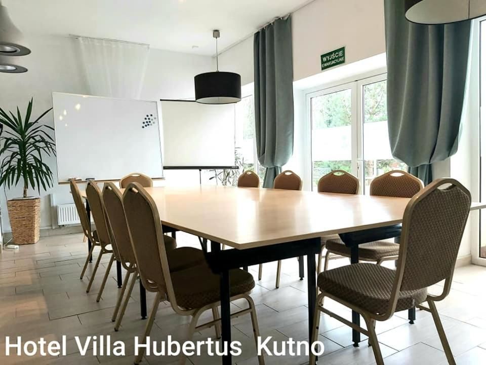 Отель Hotel Villa Hubertus Kutno Кутно-9